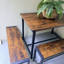 Dining Or Patio bench table - Like NEW 