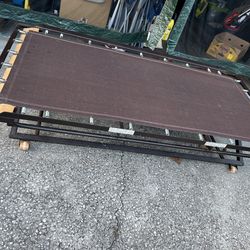 Pop up rollaway trundle bed