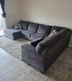 Dark Gray Fabric Sectional Sofa (FREE)