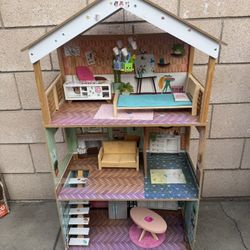Wooden Doll House With Accessories 