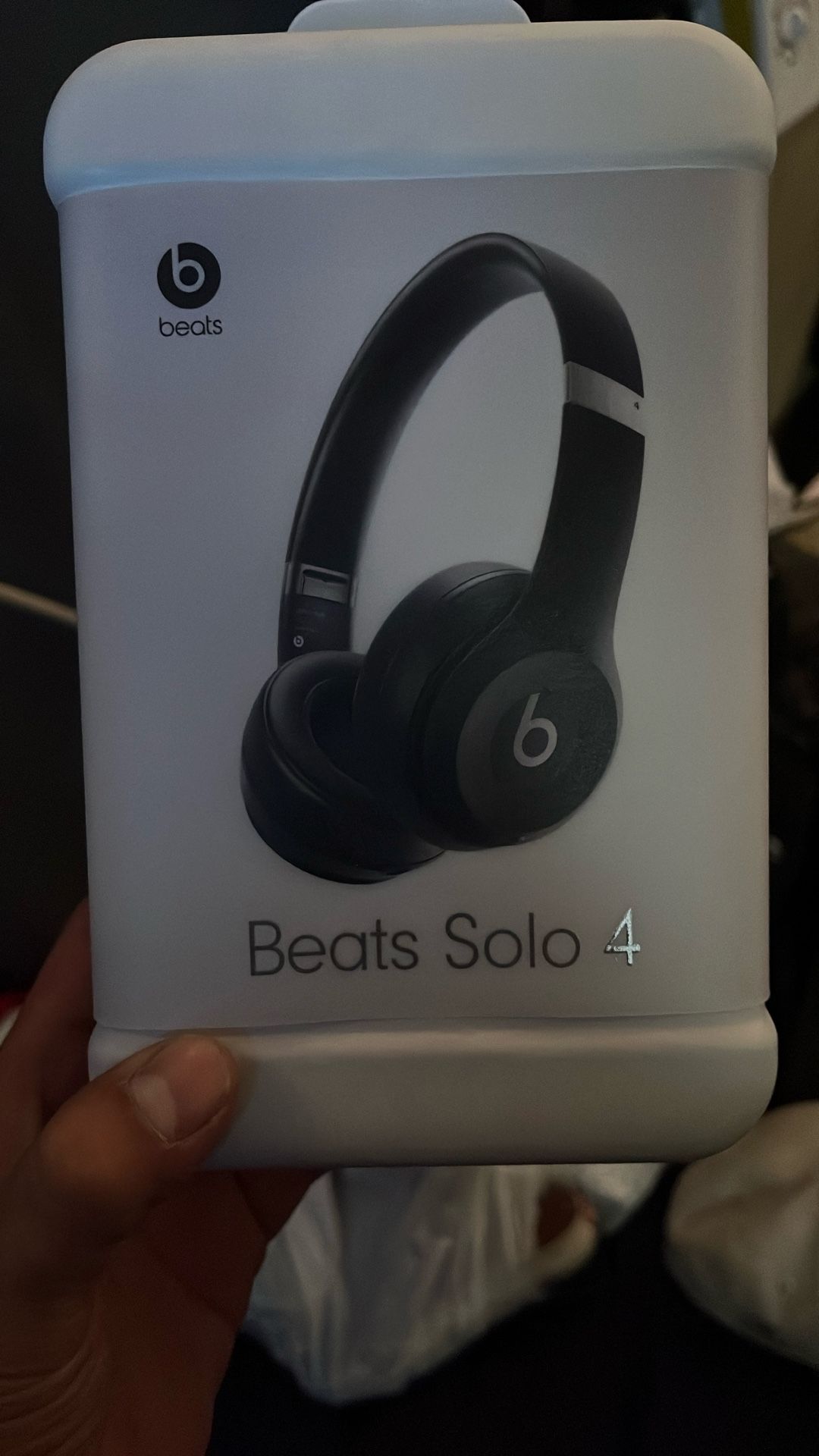 Beats Solo 4 