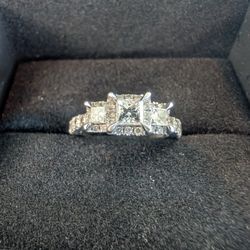 Beautiful Ring size 5