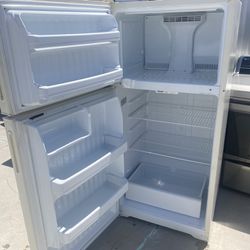 Whirlpool Refrigerator Working Great 3 Months Warranty Free Drop Off 