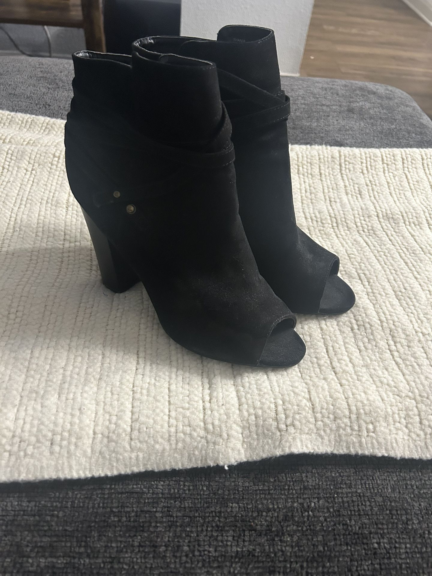 Black Heels Size 11w