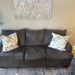 Like New Sofa And Loveseat 