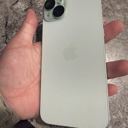 iPhone 15 Plus 
