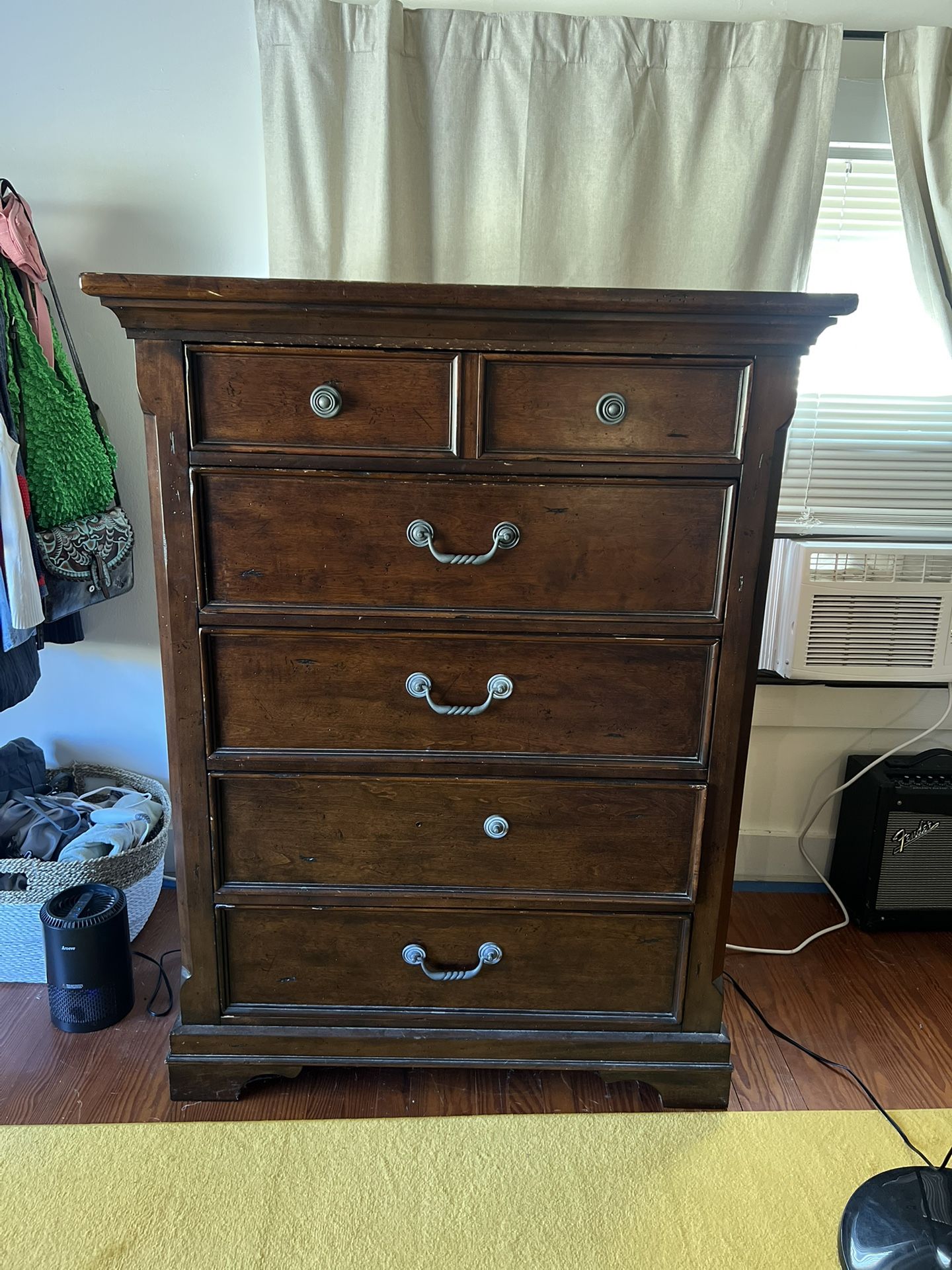 Brown Dresser (42x19x55)