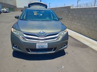 Toyota Venza LE.