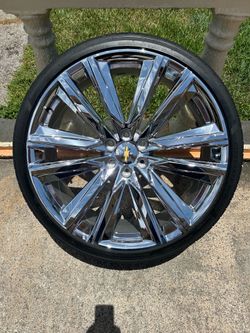 26 inch rims 6 lug for a Chevy needs tires 1200 or best offer