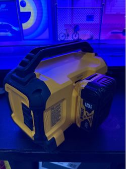 Dewalt Speaker With Battery