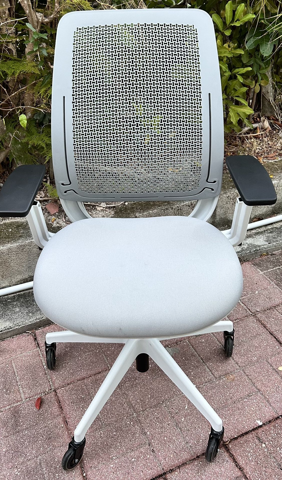 Steelcase Series 2 Air Task Office Chair 😁