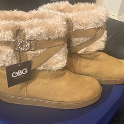 GBG Los Angeles Allyna Faux Shearling Ankle Boots
