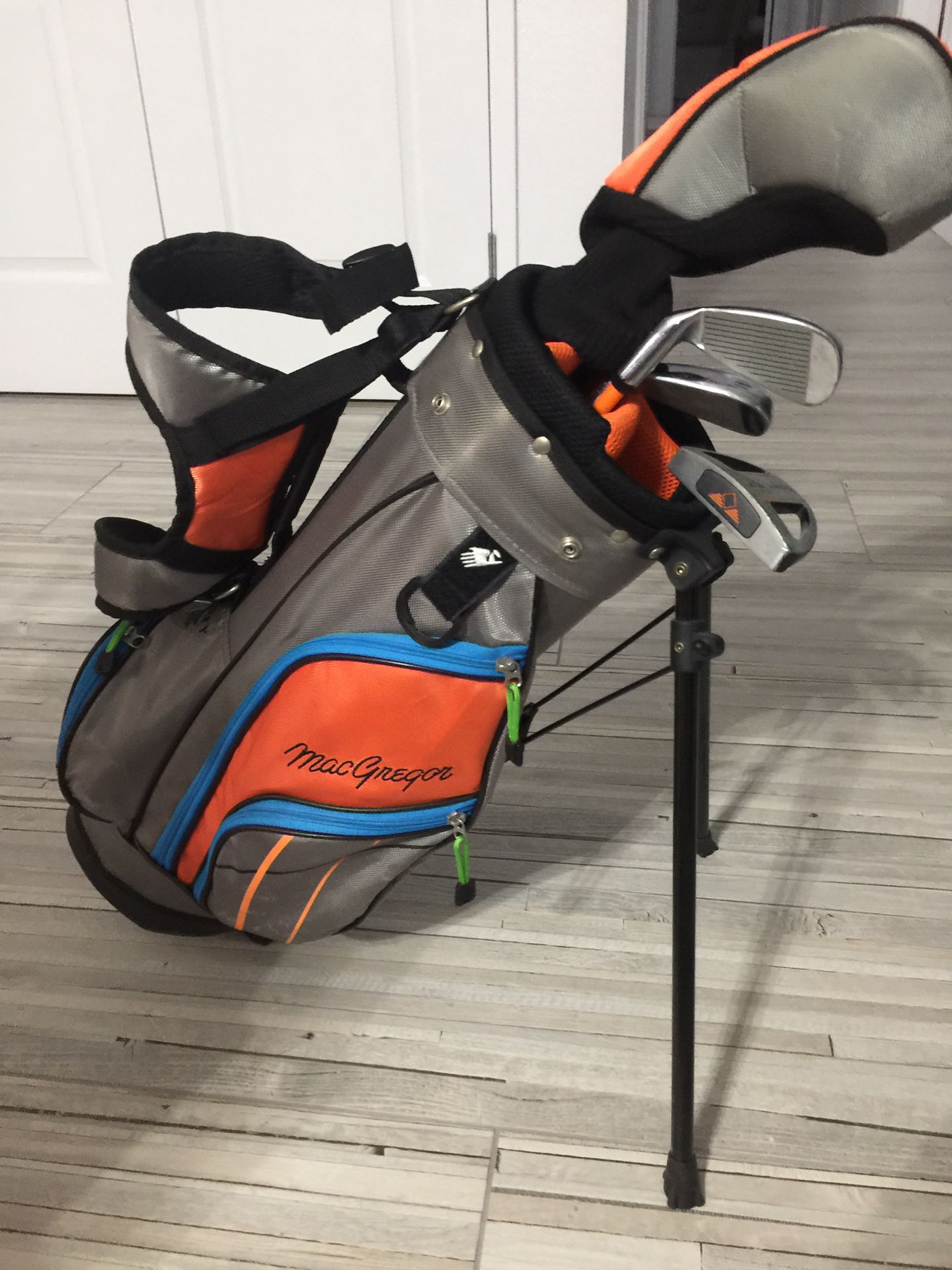 Golf clubs for child age 2 years to six years