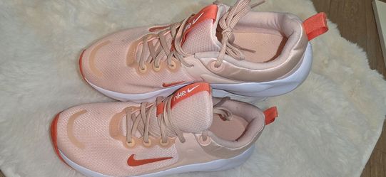 Nike women size 9