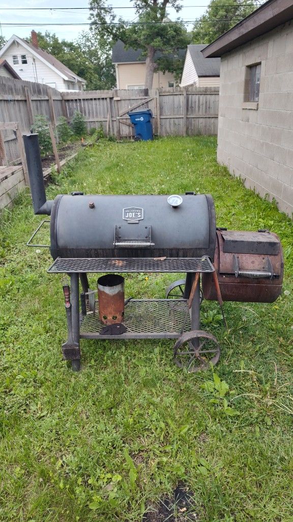Oklahoma Joe's Smoker Used