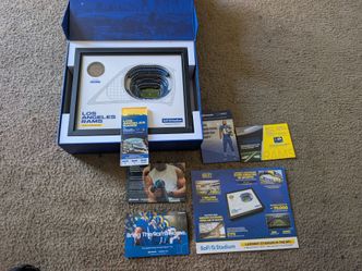 LA Rams Los Angeles Season Ticket Gift Box SoFi Stadium Replica Dirt 2020