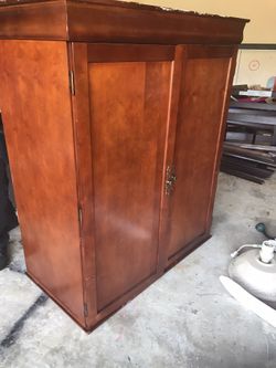 Wardrobe/Tv Cabinet