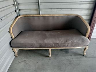French Maison Settee
