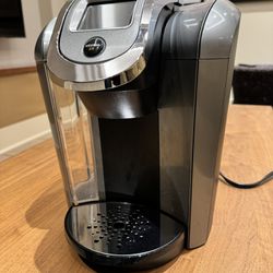 For Sale: Top-Rated Keurig Coffee Machine – Digital Touchscreen 