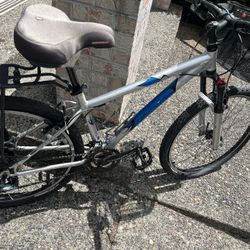Gary Fisher Genesis Tass 24 Inch Bike. Original Seat Included  