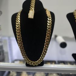 14k Gold Filler 18mm Cuban Links 