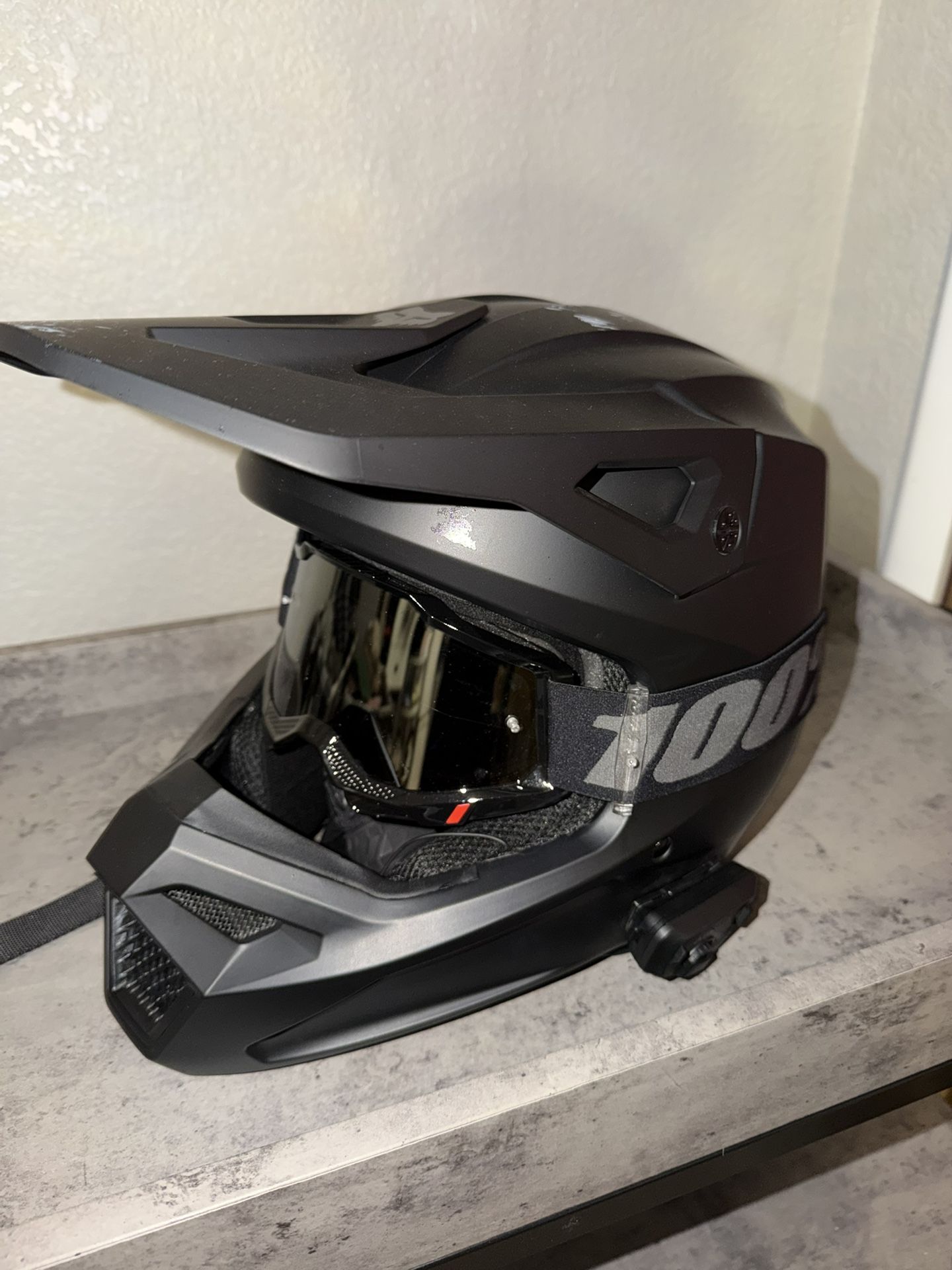 XL Fox Helmet With Cardo Audio Combo