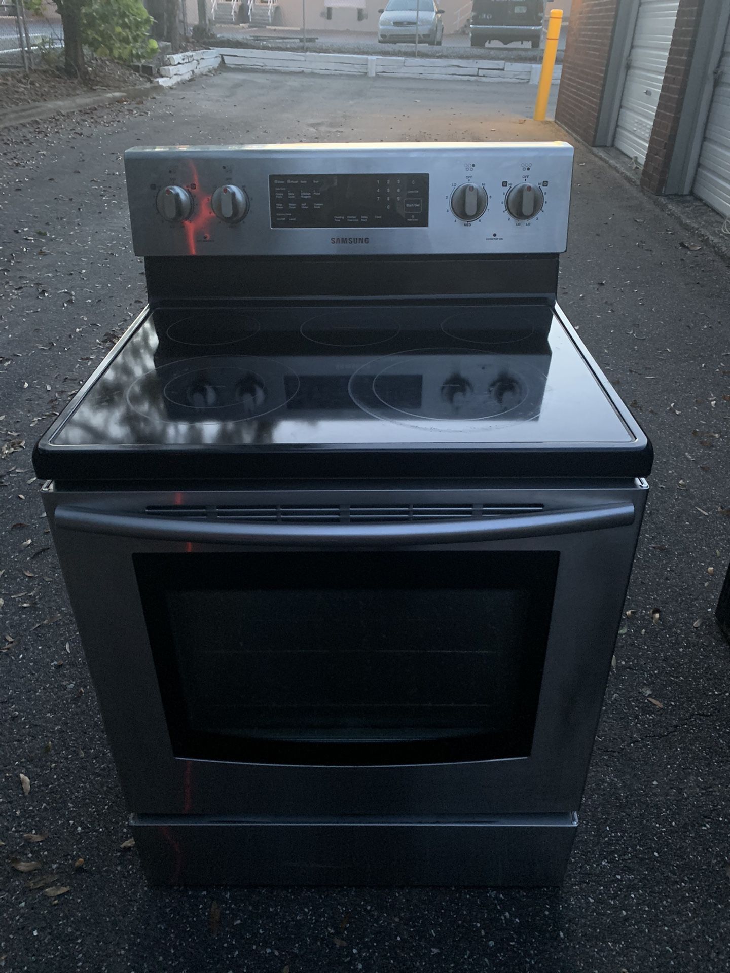 Samsung glass top stainless steel stove / range / delivery available