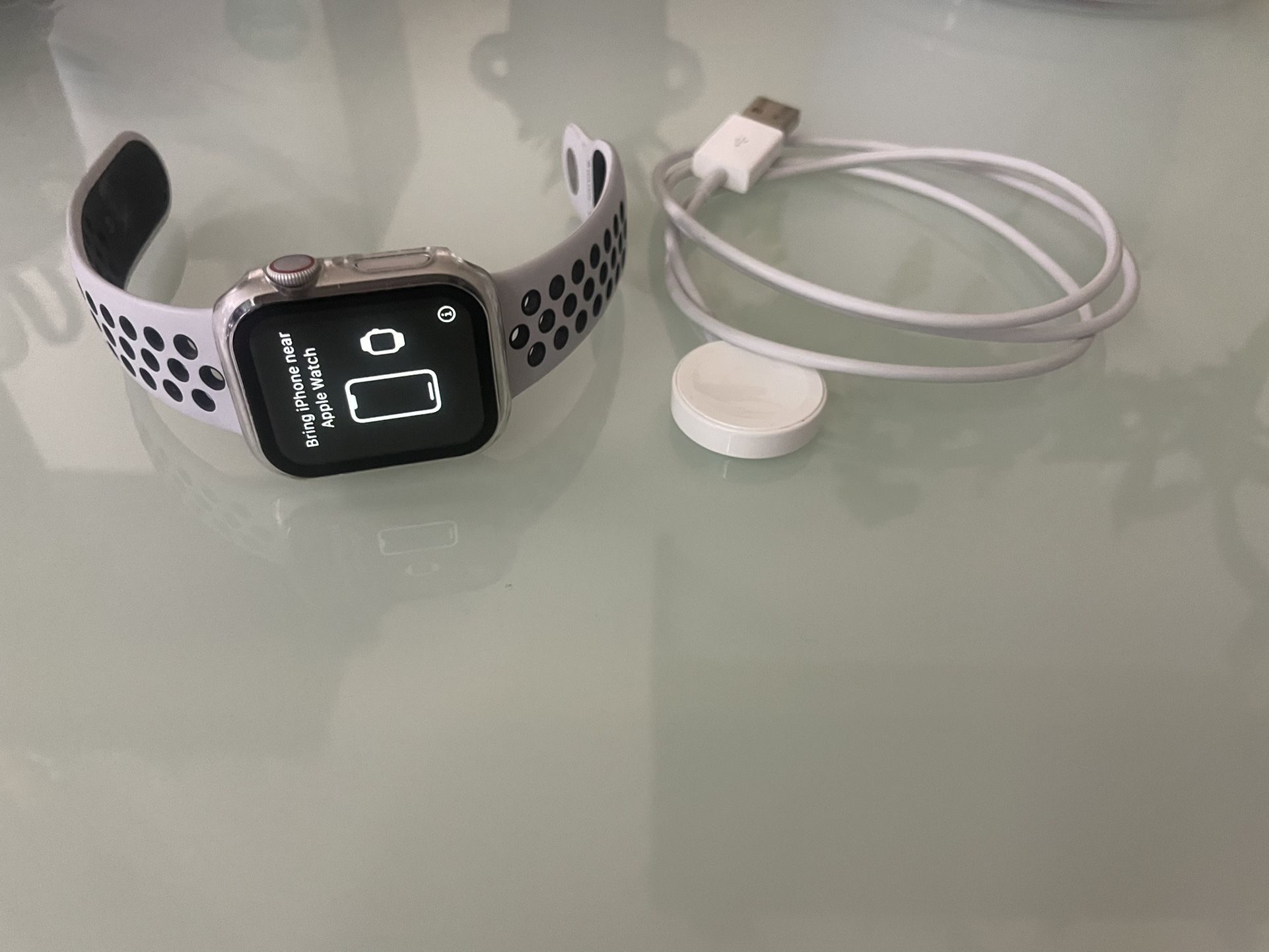 Apple Watch Series 6 GPS + Cellular 40mm