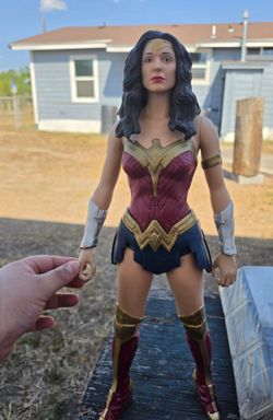12 in DC Wonder Woman Figure