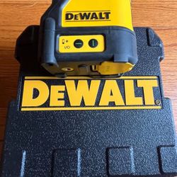 Dewalt Green Self-Leveling Cross Line Laser Level DW088CG