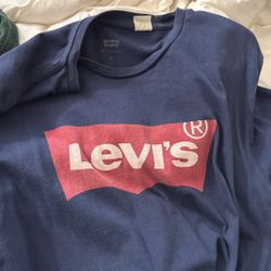 4 Assorted Men’s Vans & Levi’s T-shirts Size Large