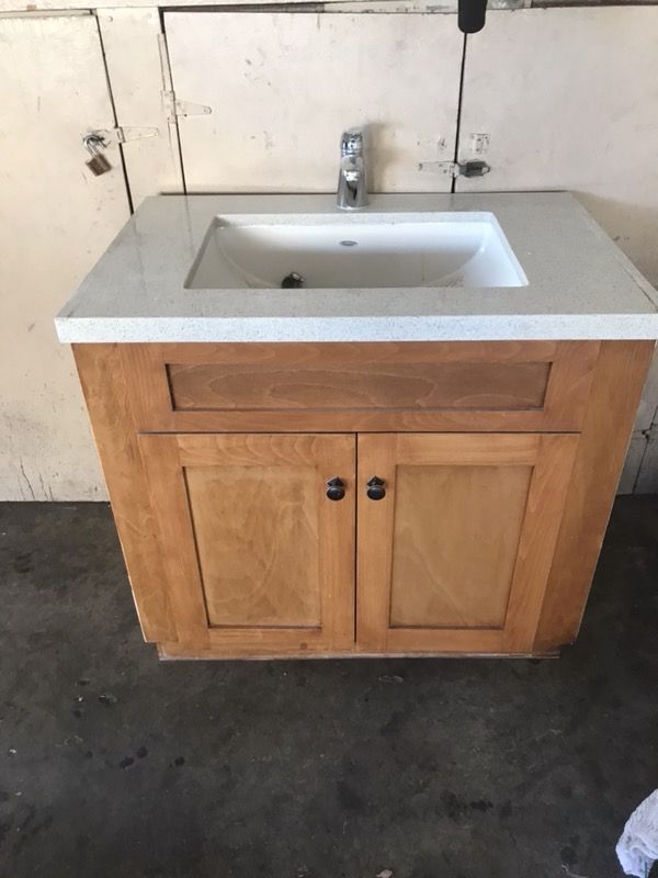 Bathroom gabenet sink, complete