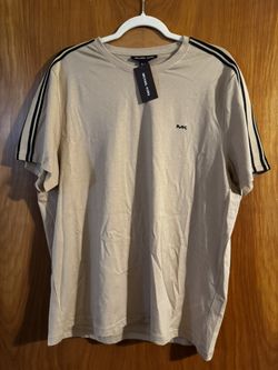 MICHEAL KORS MENS T-SHIRT WITH BLACK STRIPES ON THE SLEEVES NEW WITH TAG!