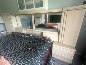 King Size Wall unit bedroom set