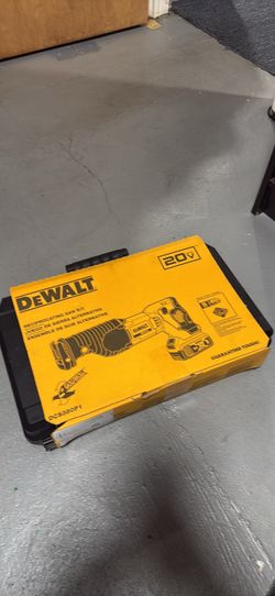 DeWalt Saw Kit