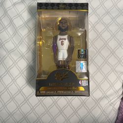 Lebron James PREMUIM VINYL FIGURE {CHASE}