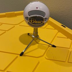 Slightly USED— Logitech Blue Snowball USB Microphone-text - White