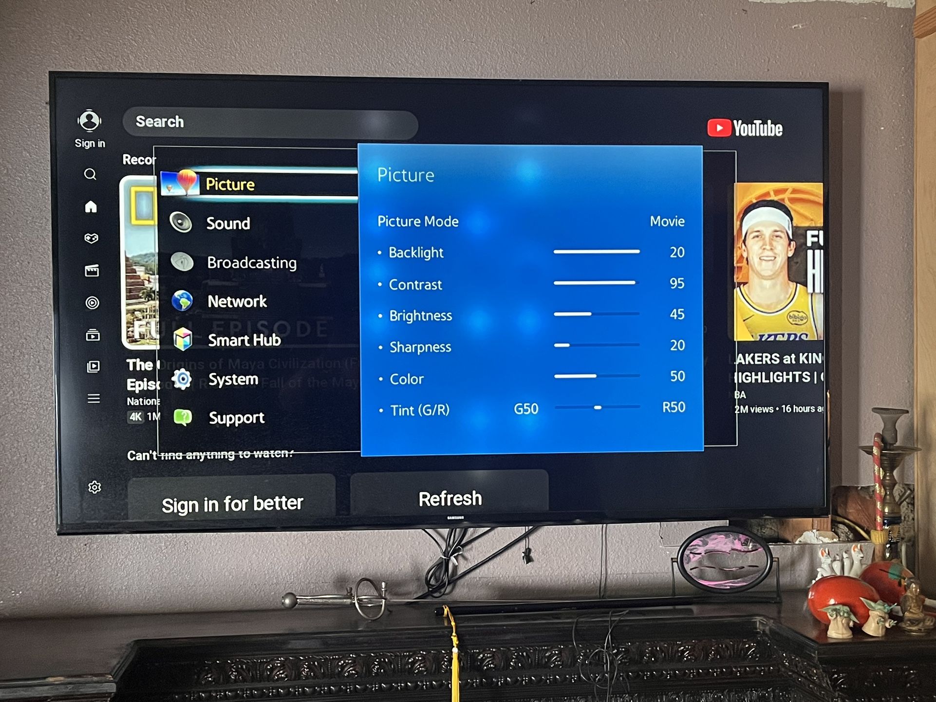 Samsung TV 67” Used