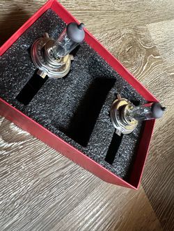 H7 Halogen Headlight Bulbs Pair