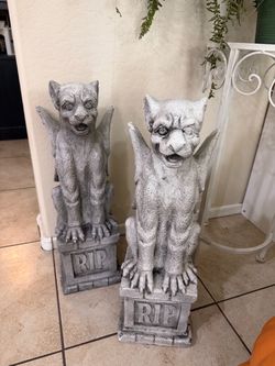HALLOWEEN DECORATIONS