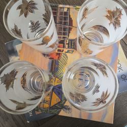 Vintage Gold Leaf Glass Set – Set of 4