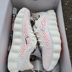 Nike Mind 002 Shoes Size 4, 4.5, 5, 5.5, 6, 6.5, 7, 8, 8.5, 9, 9.5 (Pick Up)