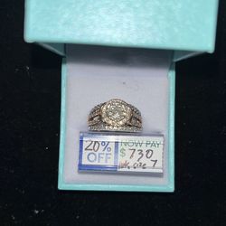 Ladies engagement ring