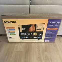 Samsung 43” Crystal UHD Smart TV