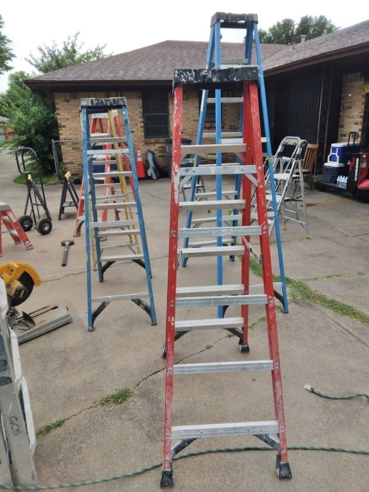 Ladders Aluminum 24ft$199/28ft279/32ft$300