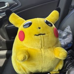 Vintage 1999 Pokémon Pikachu Plush 
