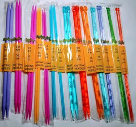 Knitting hooks set