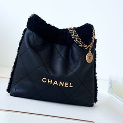 Chanel 22 Icon Bag