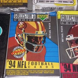COLLECTION OF NFL CARDS