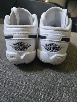 12c cleats